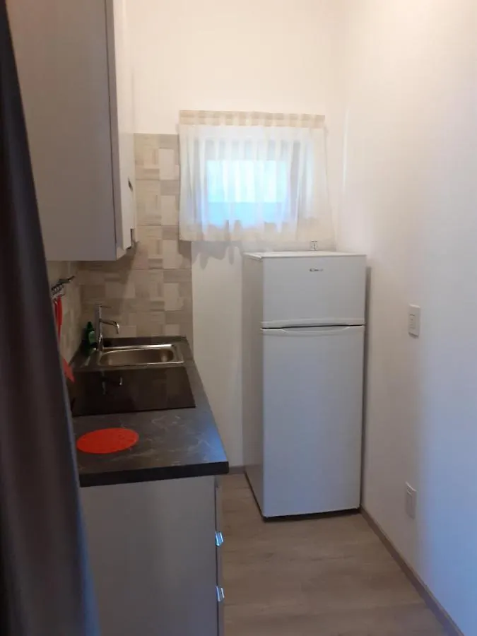 מלון דירות מאלצ'סינה Residence Le Palme Appartamenti איטליה