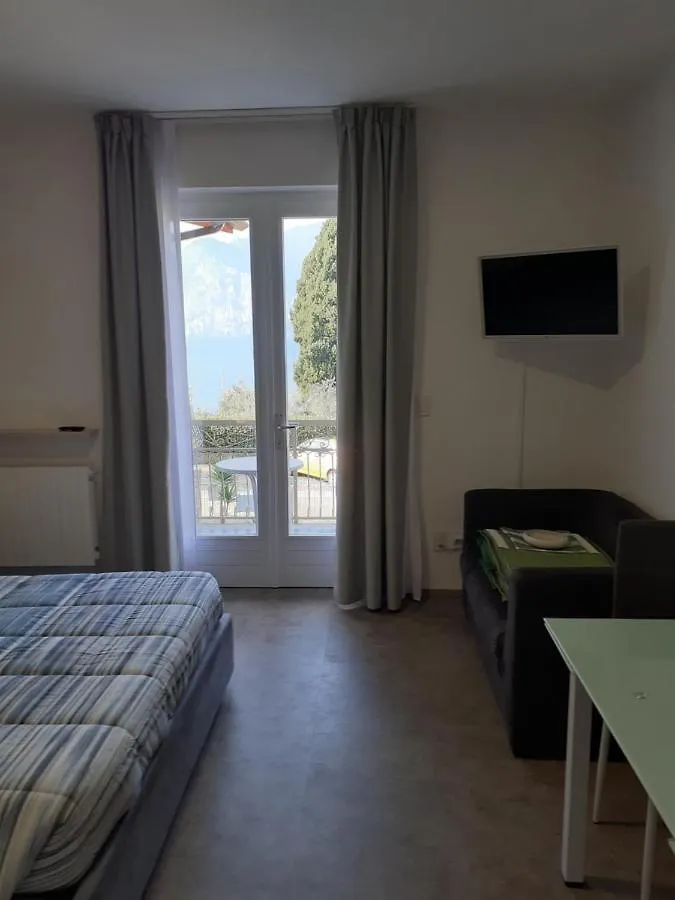 מלון דירות מאלצ'סינה Residence Le Palme Appartamenti