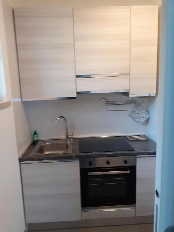 מאלצ'סינה Residence Le Palme Appartamenti מלון דירות