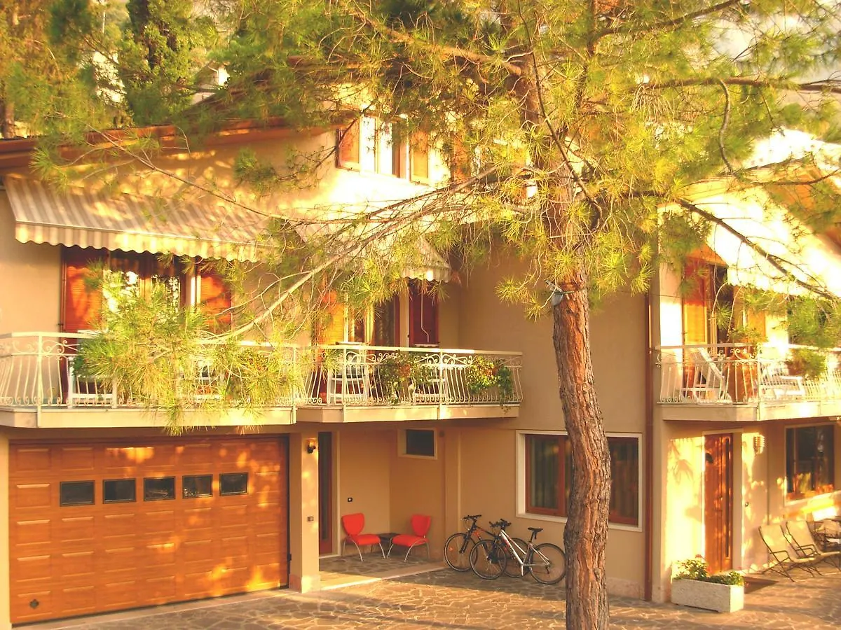 מאלצ'סינה Residence Le Palme Appartamenti